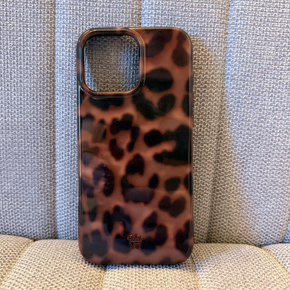 Velvet Caviar It Girl Leopard Case